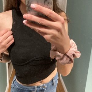 Underwire detail black crop top.